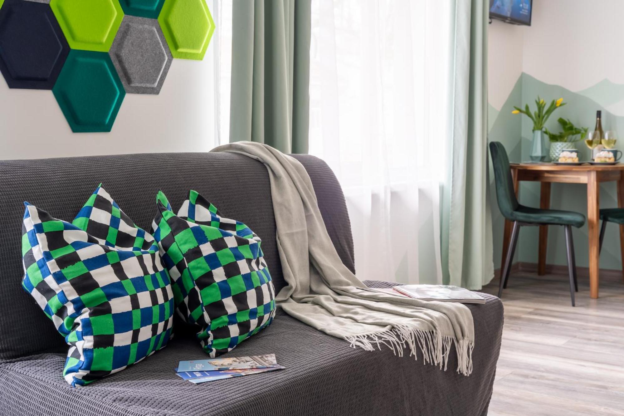 Green Garden & Private Parking Apartments With Playground ريغا المظهر الخارجي الصورة