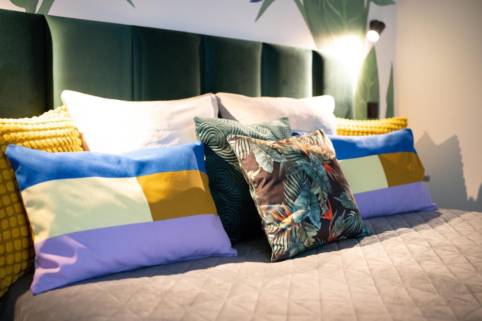 Green Garden & Private Parking Apartments With Playground ريغا المظهر الخارجي الصورة
