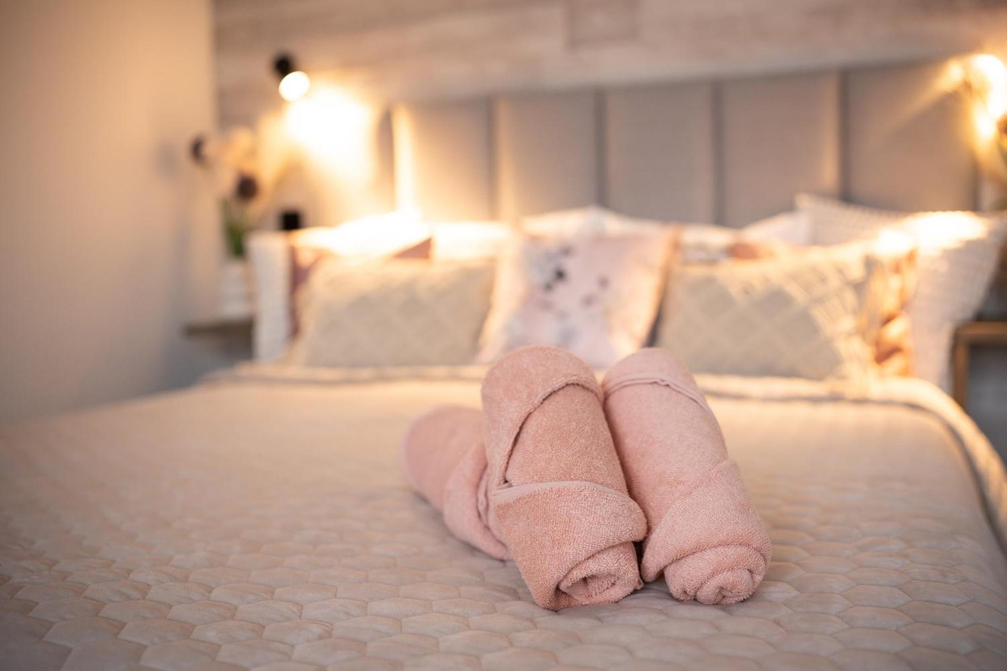 Green Garden & Private Parking Apartments With Playground ريغا المظهر الخارجي الصورة