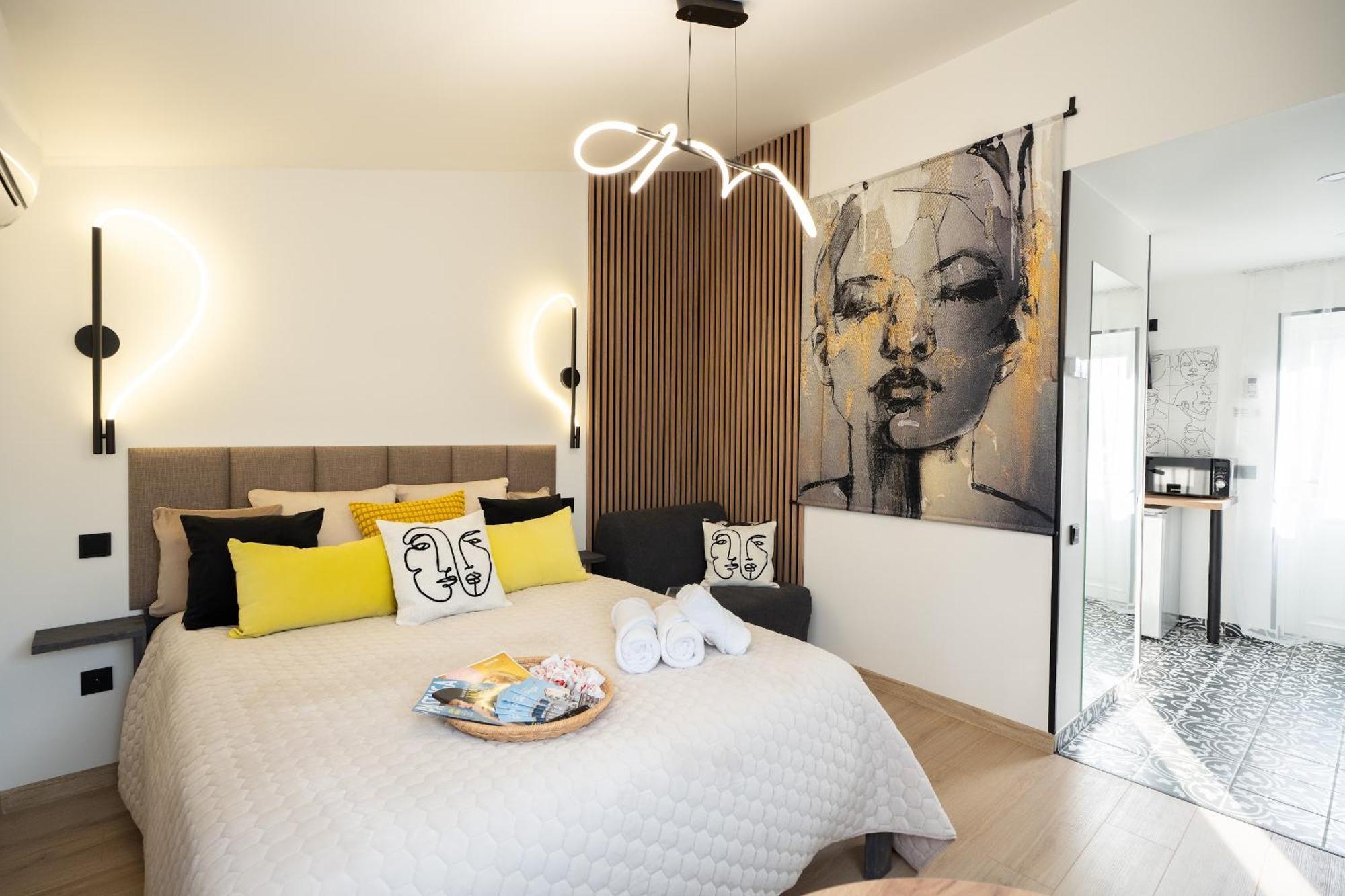 Green Garden & Private Parking Apartments With Playground ريغا المظهر الخارجي الصورة